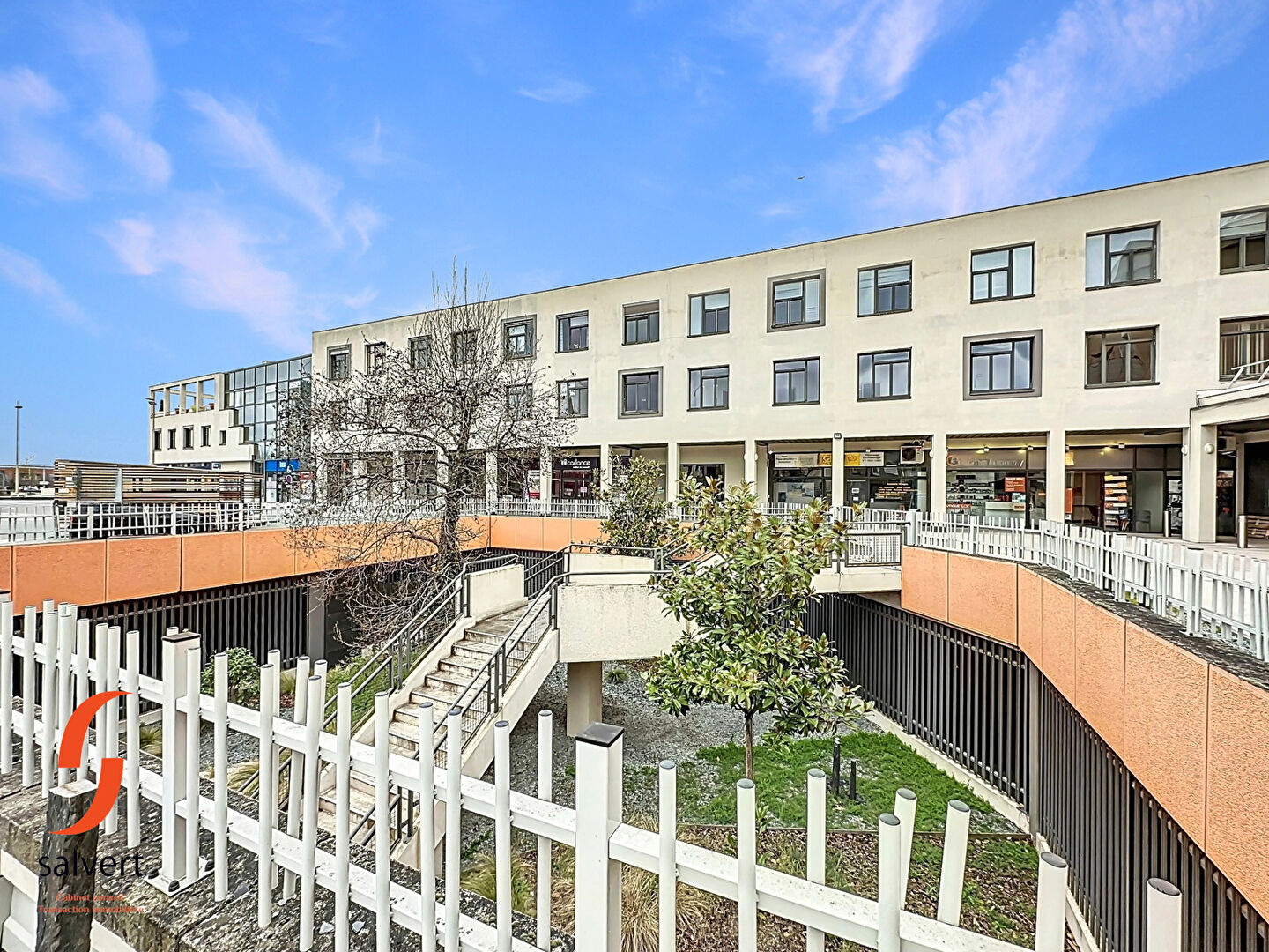 A vendre bureau 319 m2 avec ascenseur