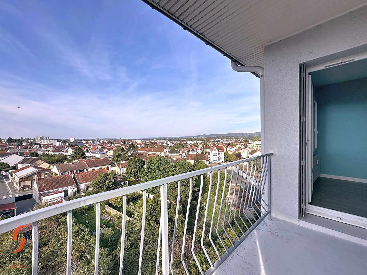 A vendre, appartement 3 pièces, rénové, balcon, vu dégagée, parking
