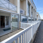 Studio meublé à la Corniche d&rsquo;Or – 22,73m² avec véranda, terrasse et Garage – ST HILAIRE DE RIEZ