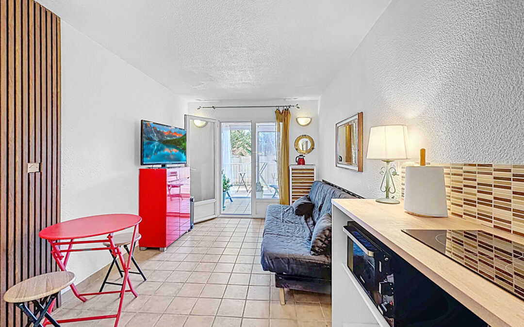Saint Hilaire De Riez – Studio rénové en 2026 – 18,16m² + véranda de 4,44m² utiles.