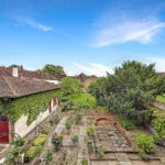 A vendre Appartement de caractère 2 chambres + annexes